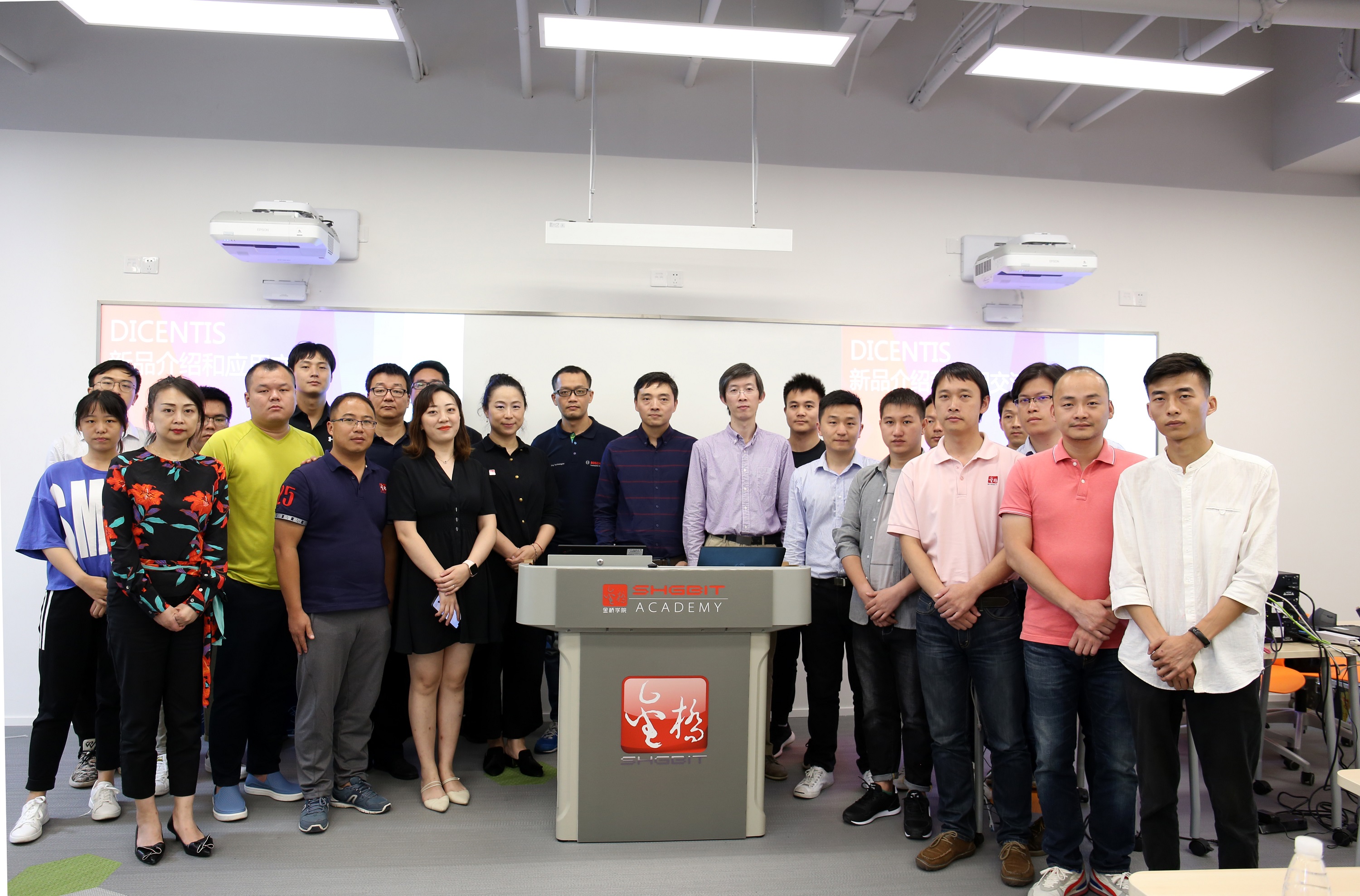 1562292715862026947.jpg 1562292715862026947.jpg