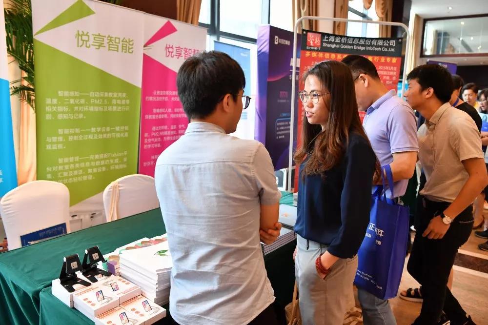 1562812133697067889.jpg 1562812133697067889.jpg