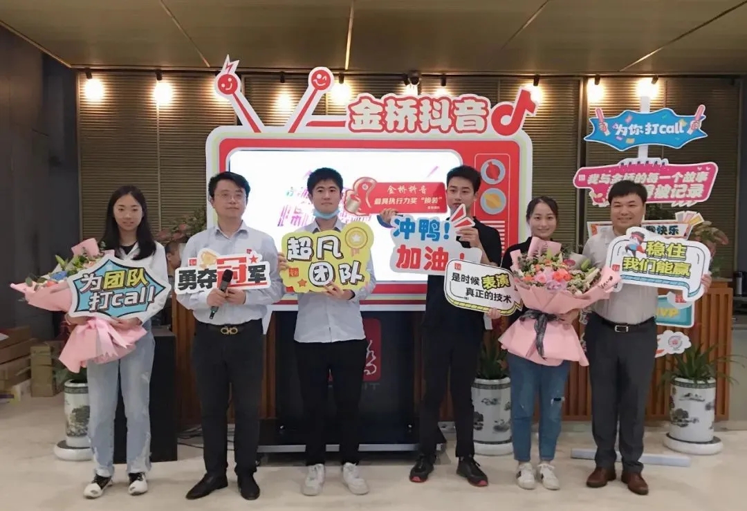 1594794937231001781.jpg 1594794937231001781.jpg