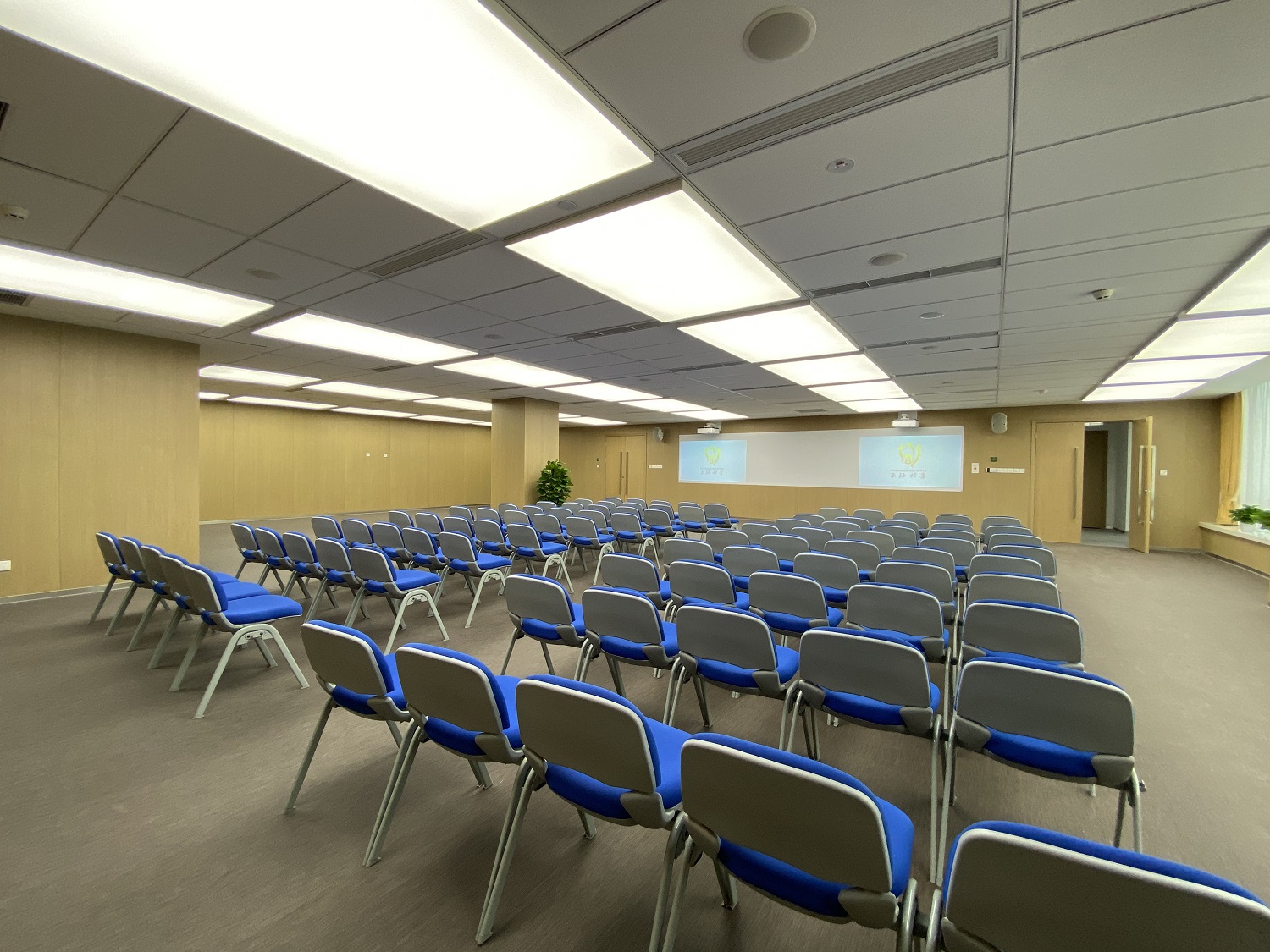 1623913691575094529.jpg 1623913691575094529.jpg