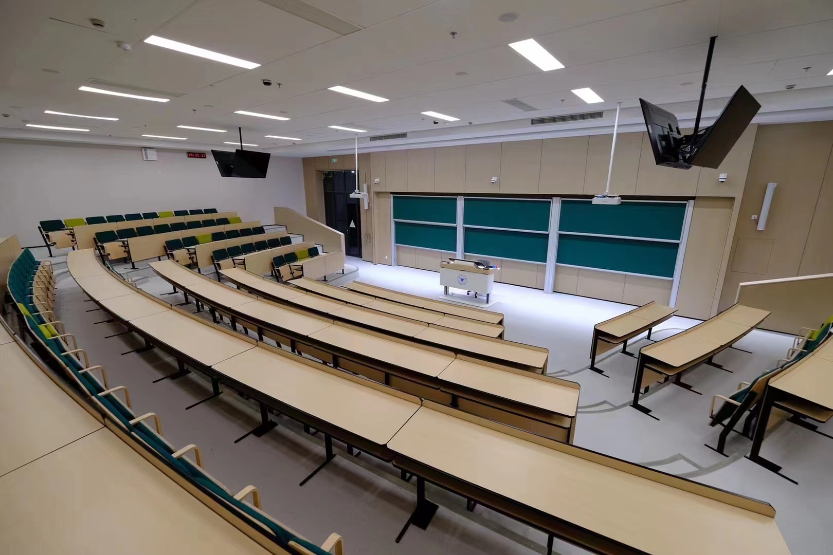 1673333773892064181.jpg 1673333773892064181.jpg